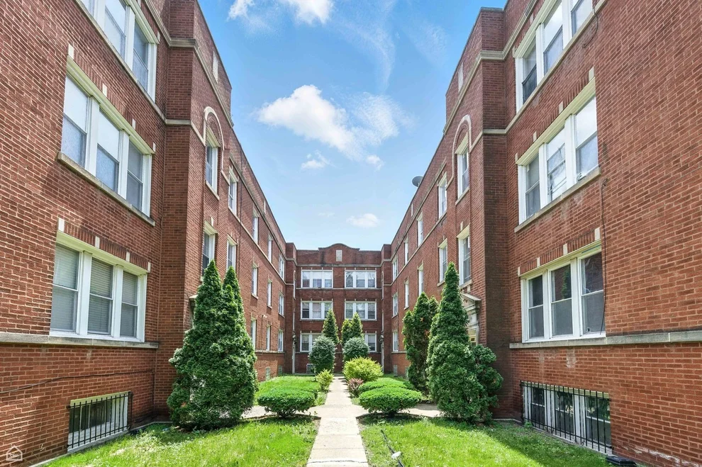 Unit for sale at 1301 E 71st Place, Chicago, IL 60619