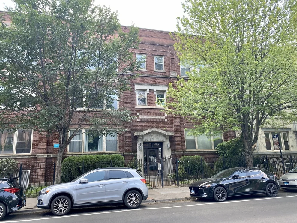 Unit for sale at 833 W LAWRENCE Avenue, Chicago, IL 60640