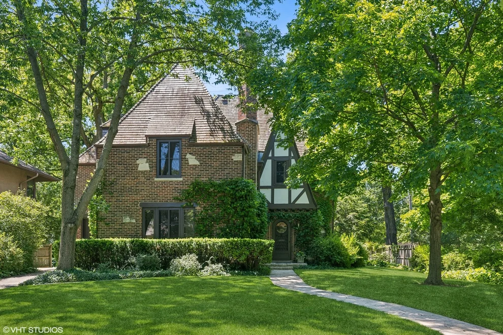 Unit for sale at 534 Elder Lane, Winnetka, IL 60093