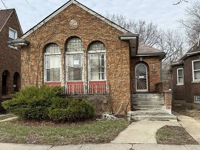 Unit for sale at 8104 S Euclid Avenue, Chicago, IL 60617