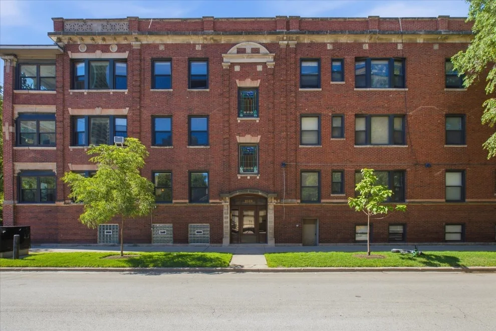 Unit for sale at 1023 W Thorndale Avenue, Chicago, IL 60660