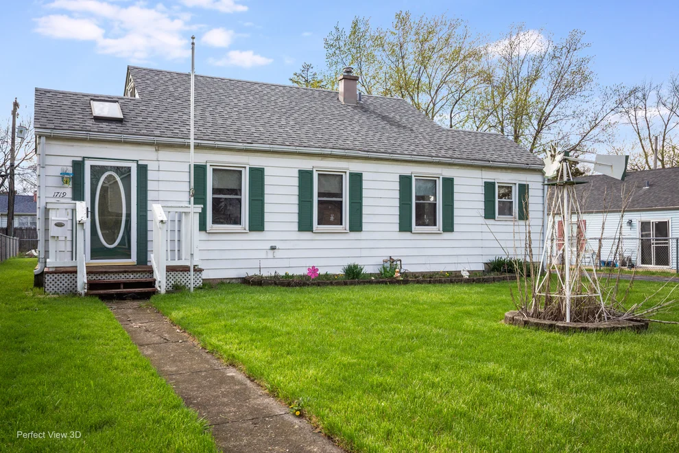 Unit for sale at 1719 Kelly Avenue, Crest Hill, IL 60403