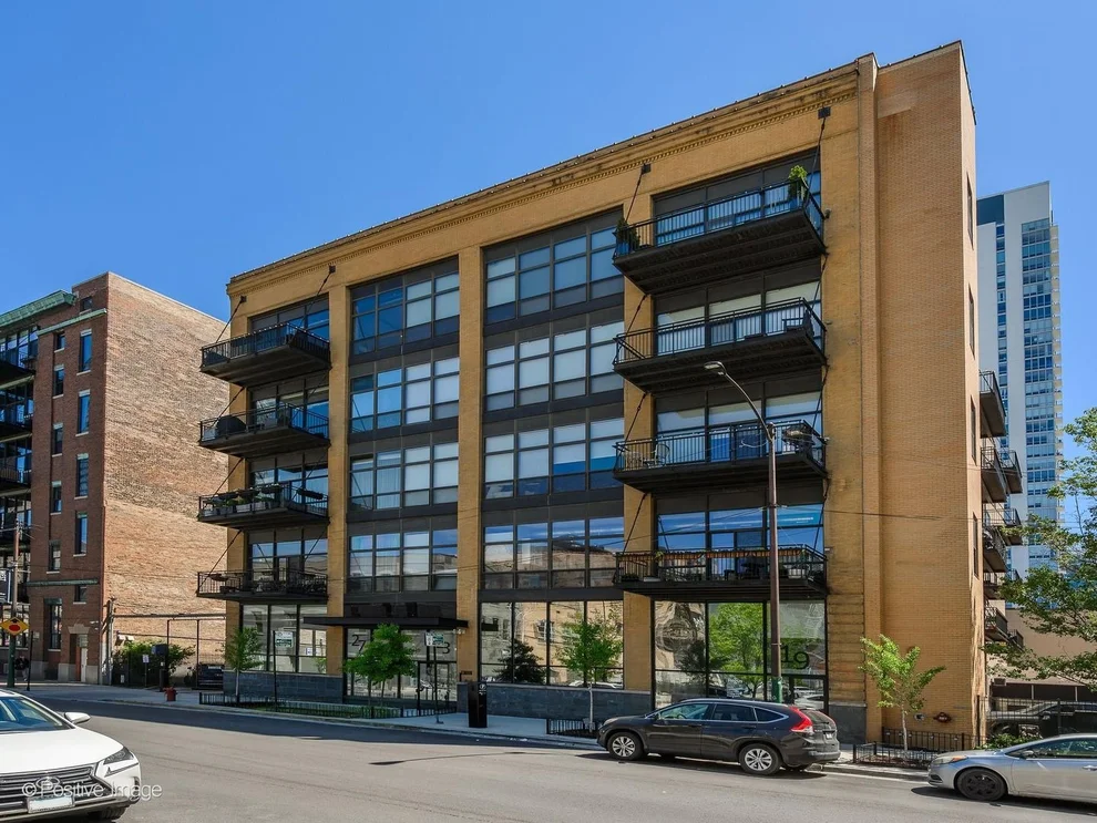 Unit for sale at 23 N Green Street, Chicago, IL 60607