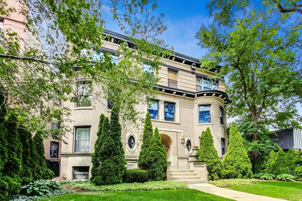 Unit for sale at 4834 N KENMORE Avenue, Chicago, IL 60640