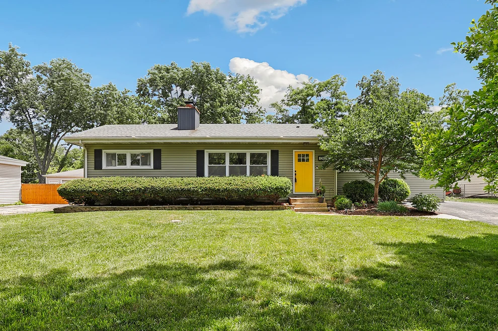 Unit for sale at 0N741 Barry Avenue, Wheaton, IL 60187