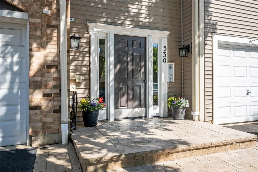 Unit for sale at 530 River Front Circle, Naperville, IL 60540