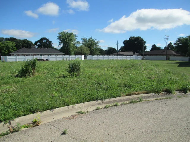 Unit for sale at 71 Katelyn Court, Oglesby, IL 61348