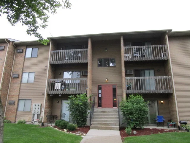 Unit for sale at 633 Virginia Road, CRYSTAL LAKE, IL 60014