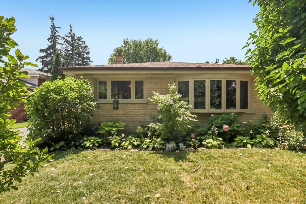 Unit for sale at 205 Glenview Road, Glenview, IL 60025