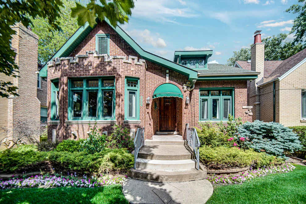 Unit for sale at 9553 S Hamilton Avenue, Chicago, IL 60643