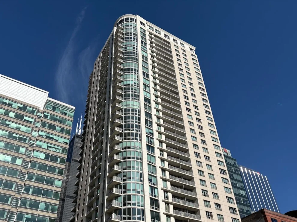 Unit for sale at 125 S Jefferson Street, Chicago, IL 60661