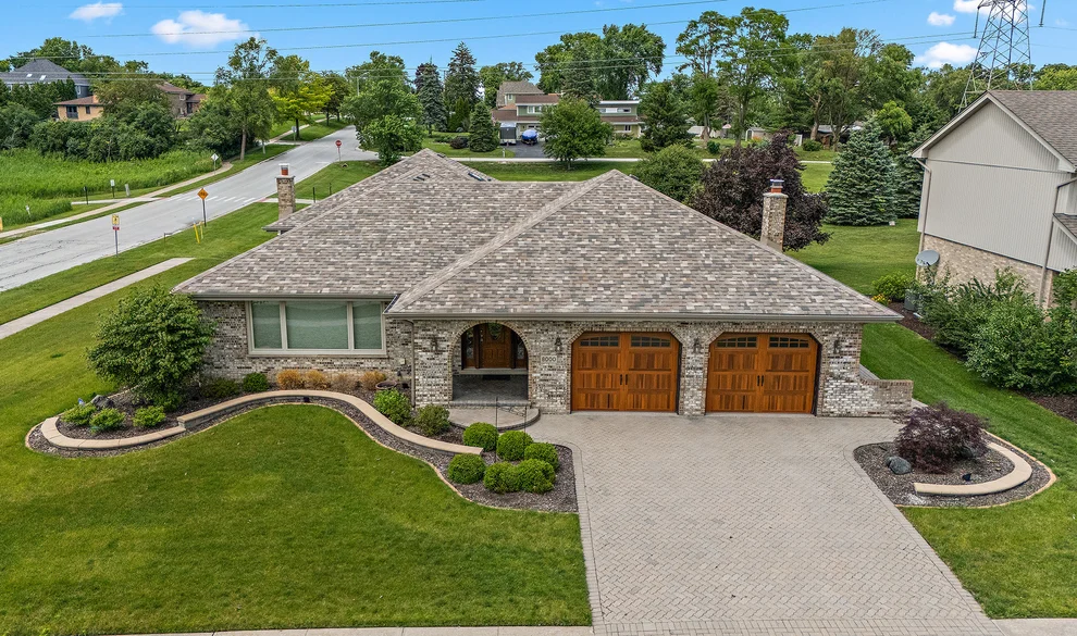 Unit for sale at 8000 Binford Drive, Orland Park, IL 60462