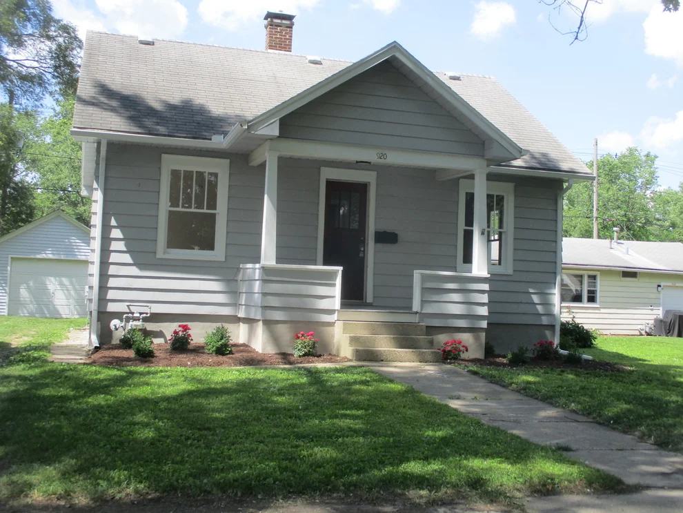 Unit for sale at 920 W Vine Street, Champaign, IL 61821