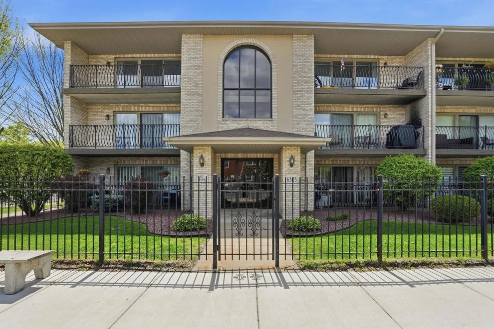 Unit for sale at 6303 W 63rd Street, Chicago, IL 60638