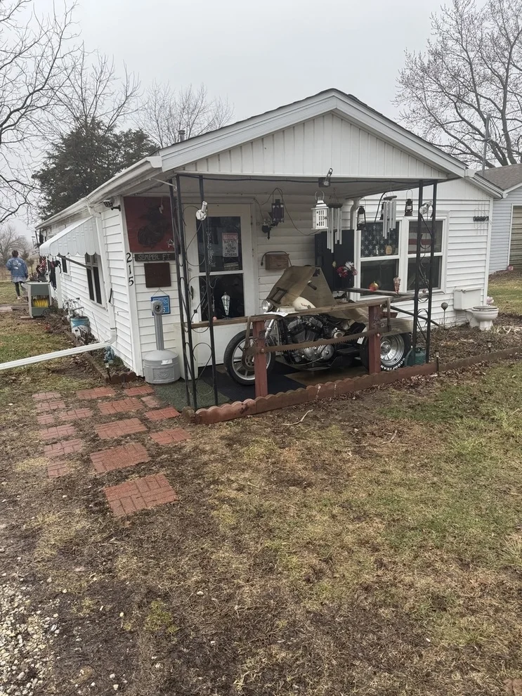 Unit for sale at 215 S Missouri Street, Atwood, IL 61913