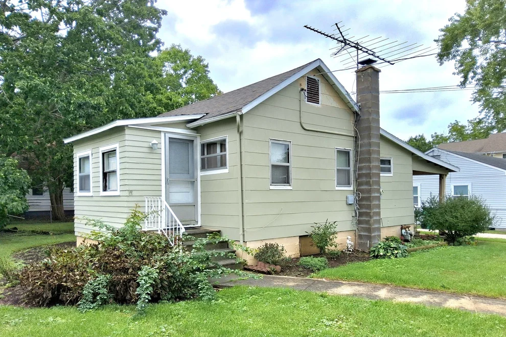 Unit for sale at 406 Cottage Row, Sycamore, IL 60178