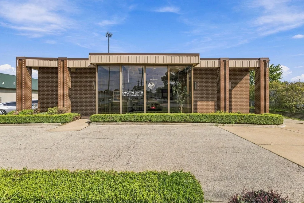 Unit for sale at 702 Bloomington Road, Champaign, IL 61820
