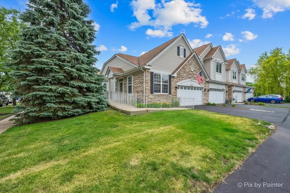Unit for sale at 2933 Talaga Drive, Algonquin, IL 60102