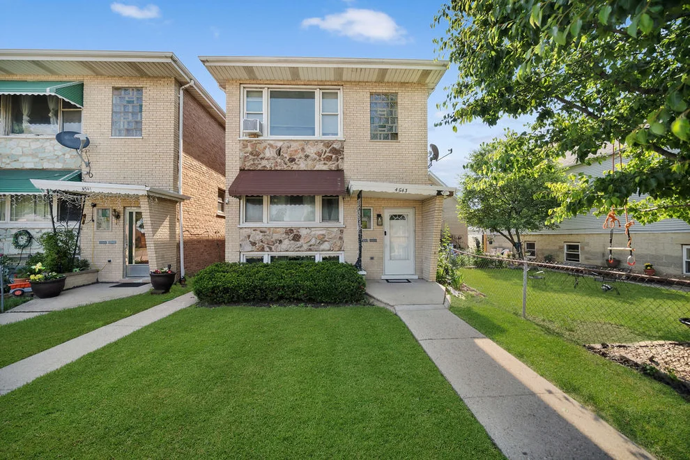 Unit for sale at 4543 S Drake Avenue, Chicago, IL 60632