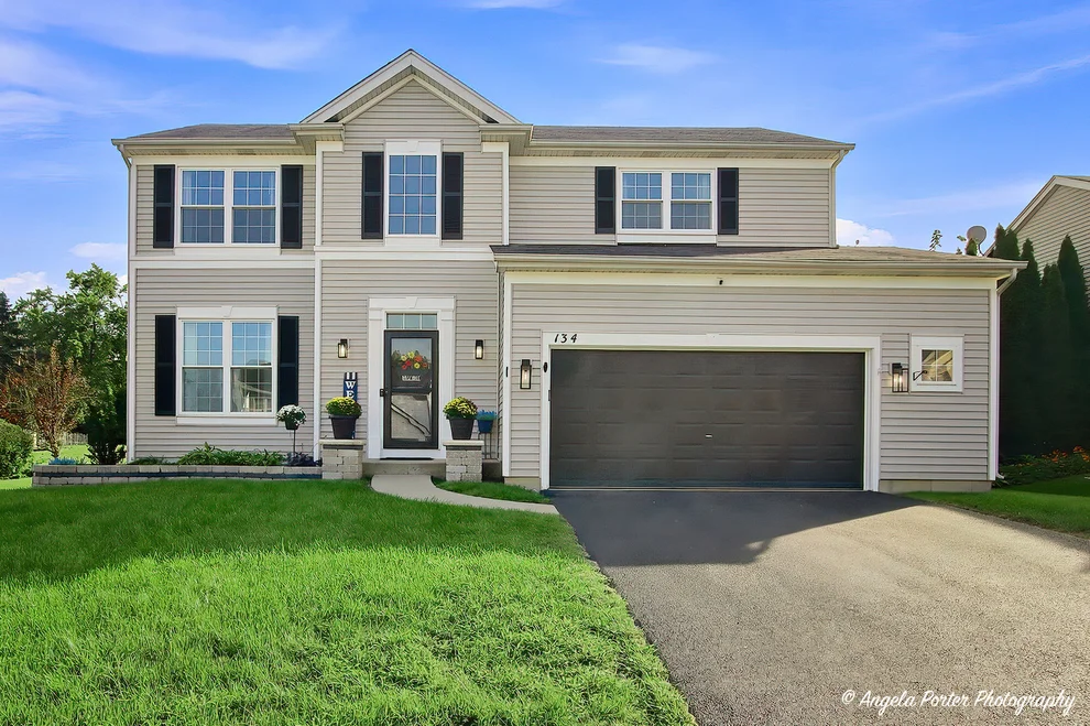 Unit for sale at 134 E Old Mill Trail, Antioch, IL 60002