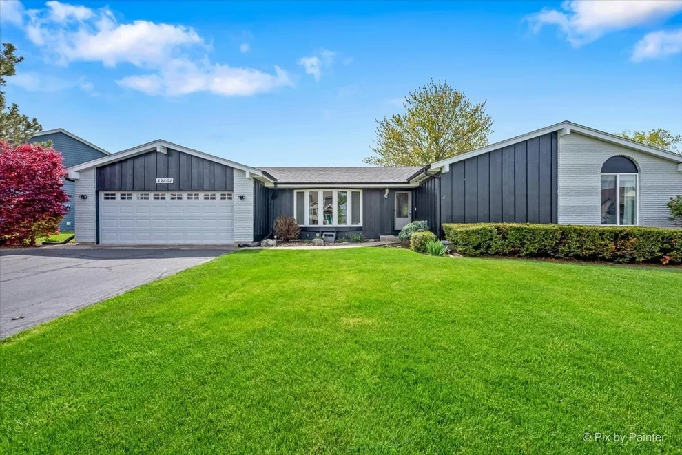 Unit for sale at 39867 N Harbor Ridge Drive, Antioch, IL 60002