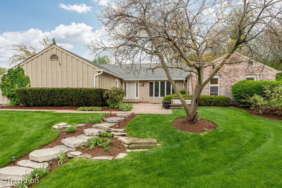 Unit for sale at 1401 Golden Bell Court, Downers Grove, IL 60515