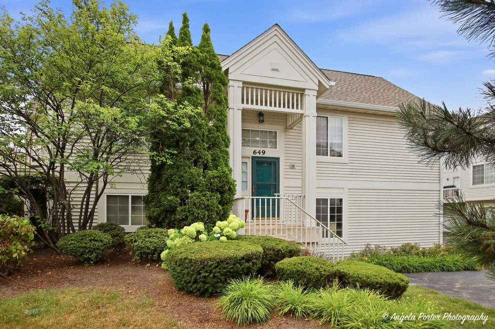 Unit for sale at 649 S Parkside Drive, Round Lake, IL 60073