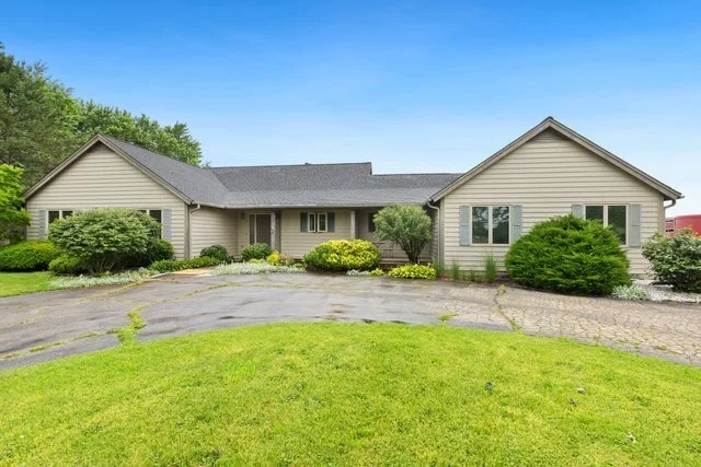 Unit for sale at 41W580 Rohrsen Road, Elgin, IL 60124