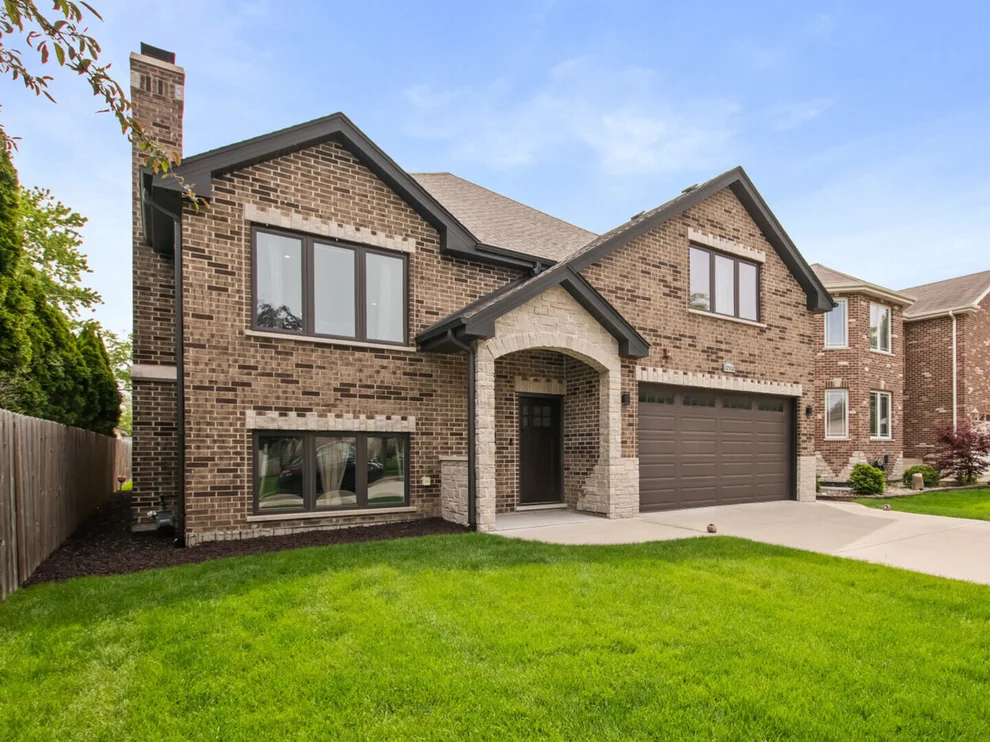 Unit for sale at 10507 Oxford Avenue, Chicago Ridge, IL 60415