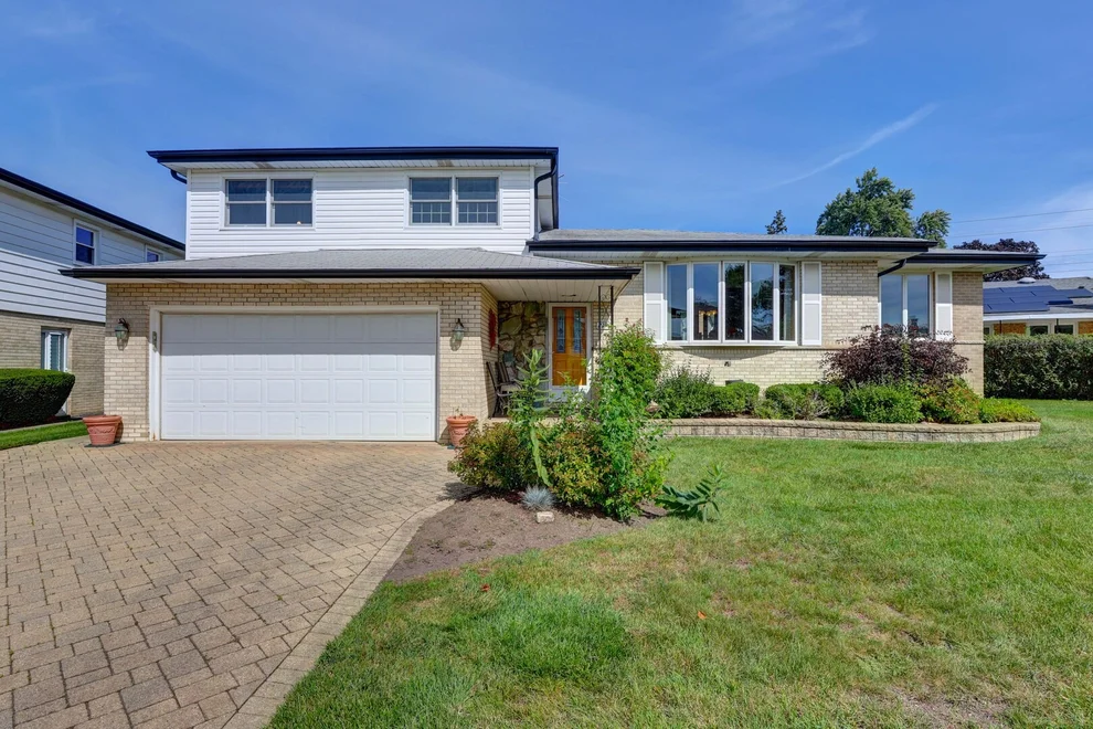 Unit for sale at 8190 W Catino Terrace, Niles, IL 60714