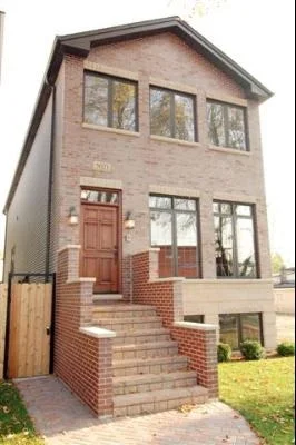 Unit for sale at 5023 N NORTHWEST Highway, Chicago, IL 60630
