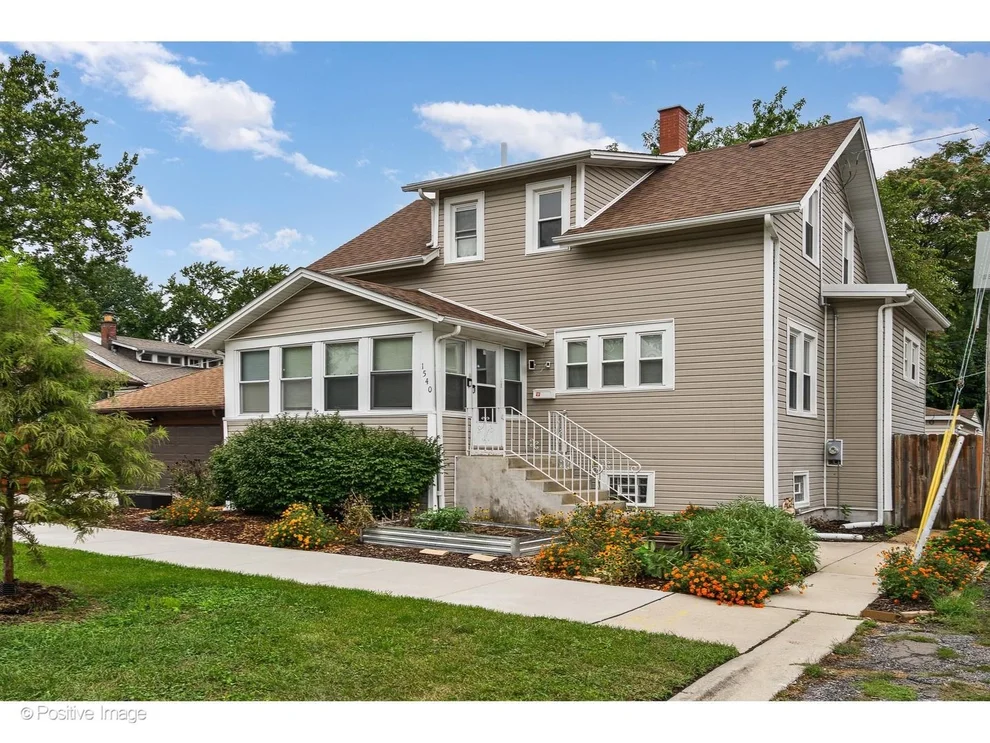 Unit for sale at 1540 W 105th Street, Chicago, IL 60643
