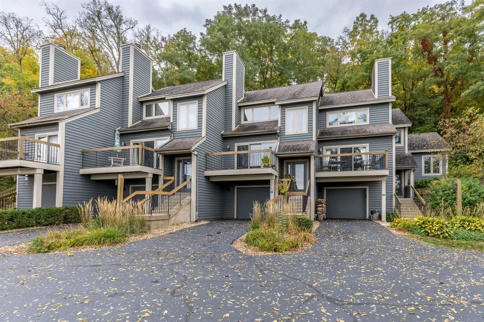 Unit for sale at 315 Territory Drive, Galena, IL 61036