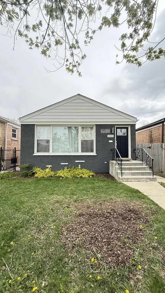 Unit for sale at 4553 S LECLAIRE Avenue, Chicago, IL 60638