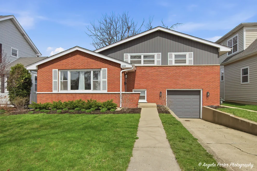 Unit for sale at 410 W Mueller Street, Arlington Heights, IL 60004