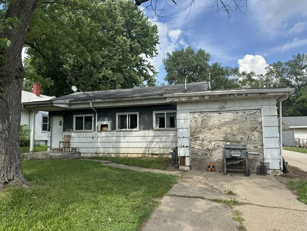 Unit for sale at 25 State Street, Danville, IL 61832