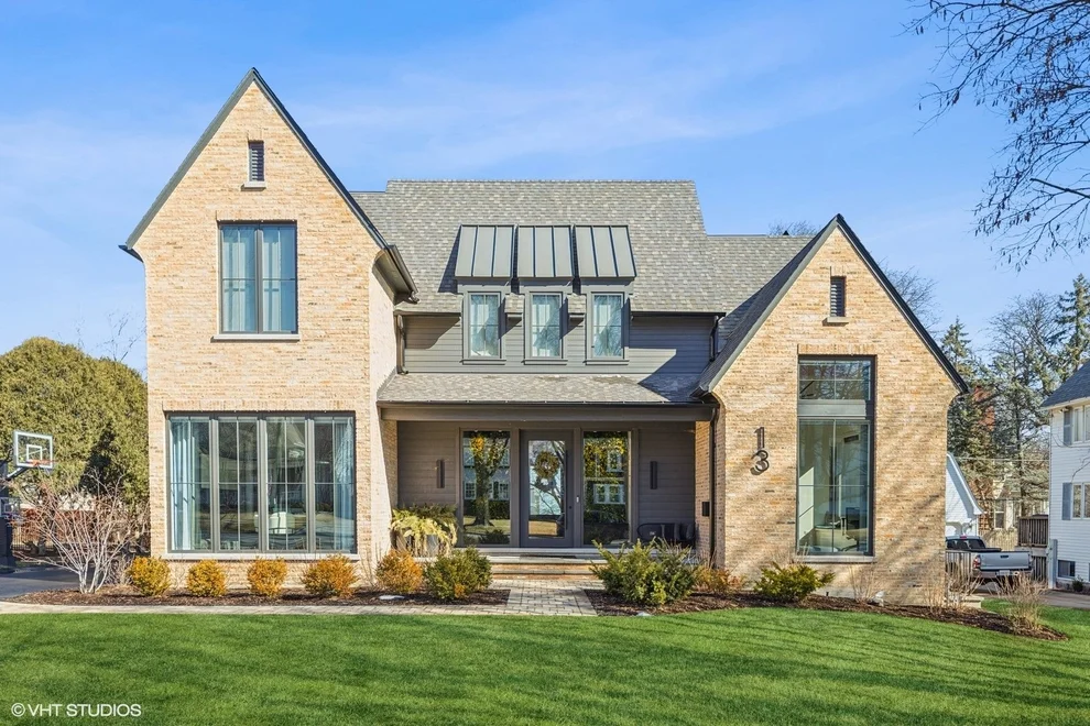 Unit for sale at 13 S Elm Street, Hinsdale, IL 60521