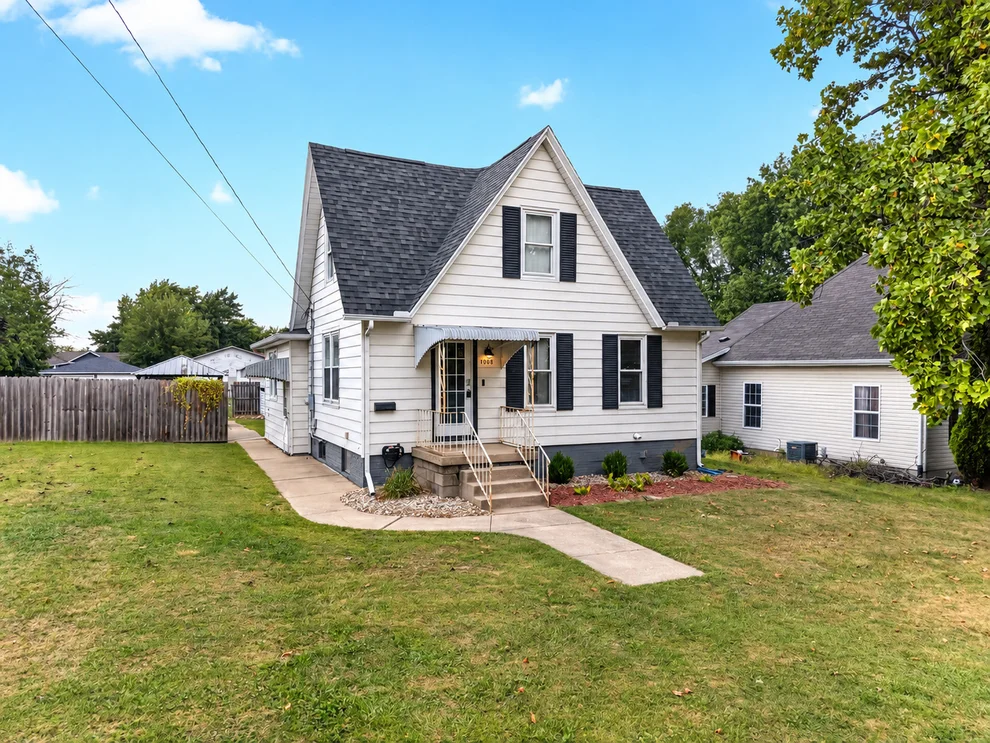 Unit for sale at 1008 Painter Street, Streator, IL 61364