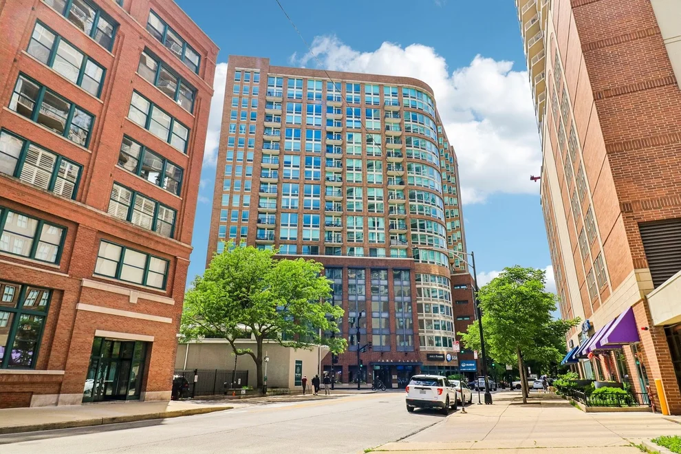 Unit for sale at 600 N KINGSBURY Street, Chicago, IL 60610