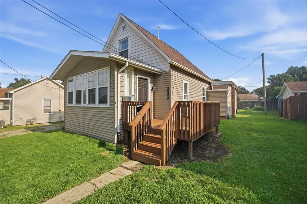 Unit for sale at 323 E Lincoln Street, Bloomington, IL 61701