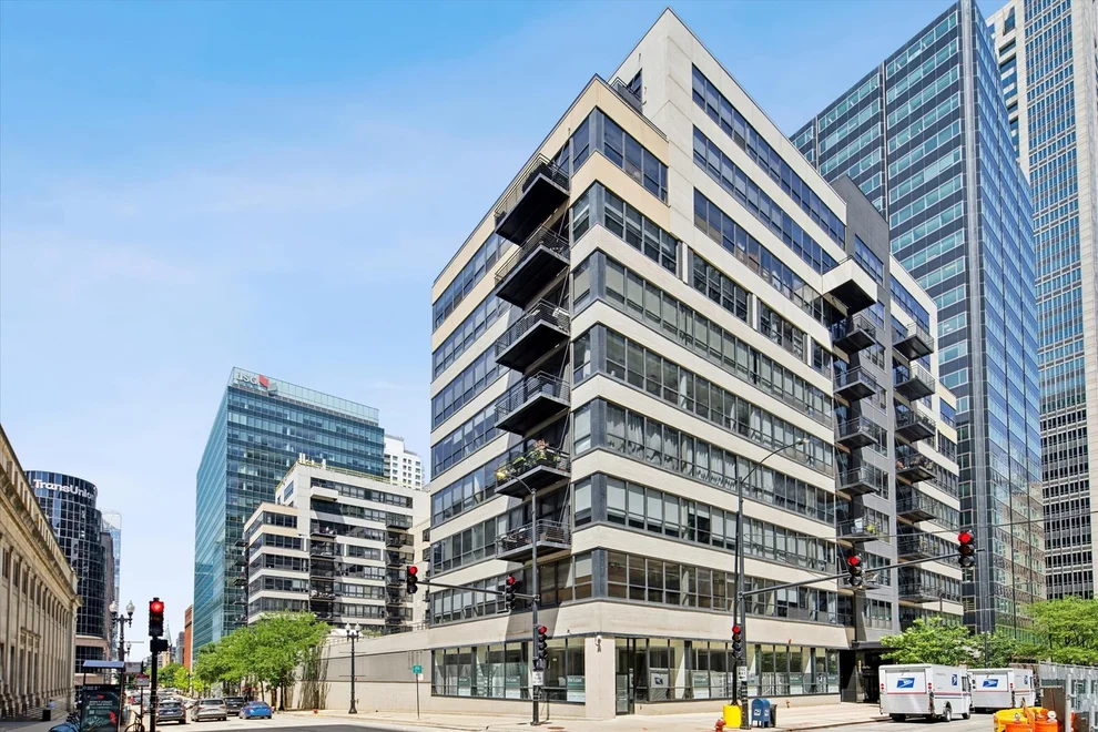 Unit for sale at 130 S CANAL Street, Chicago, IL 60606