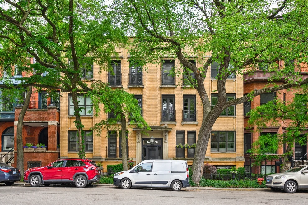 Unit for sale at 460 W DEMING Place, Chicago, IL 60614