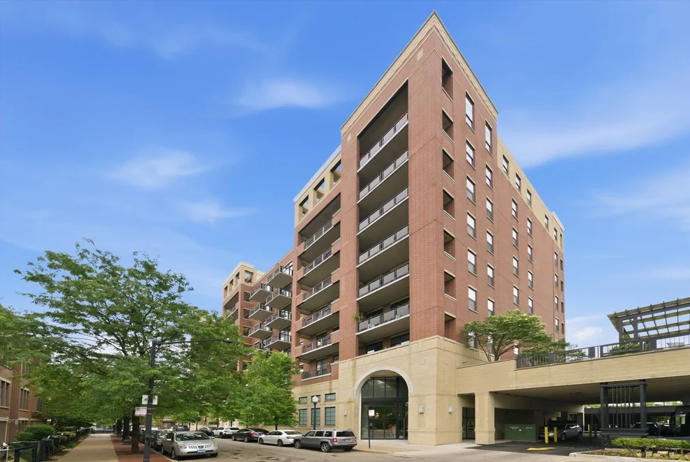 Unit for sale at 811 W 15th Place, Chicago, IL 60608