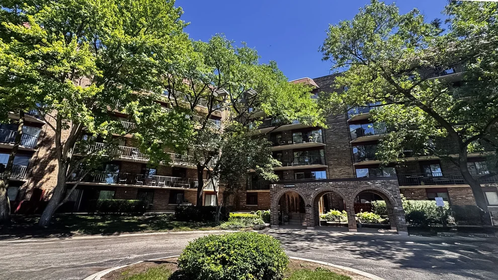 Unit for sale at 111 S Baybrook Drive, Palatine, IL 60074