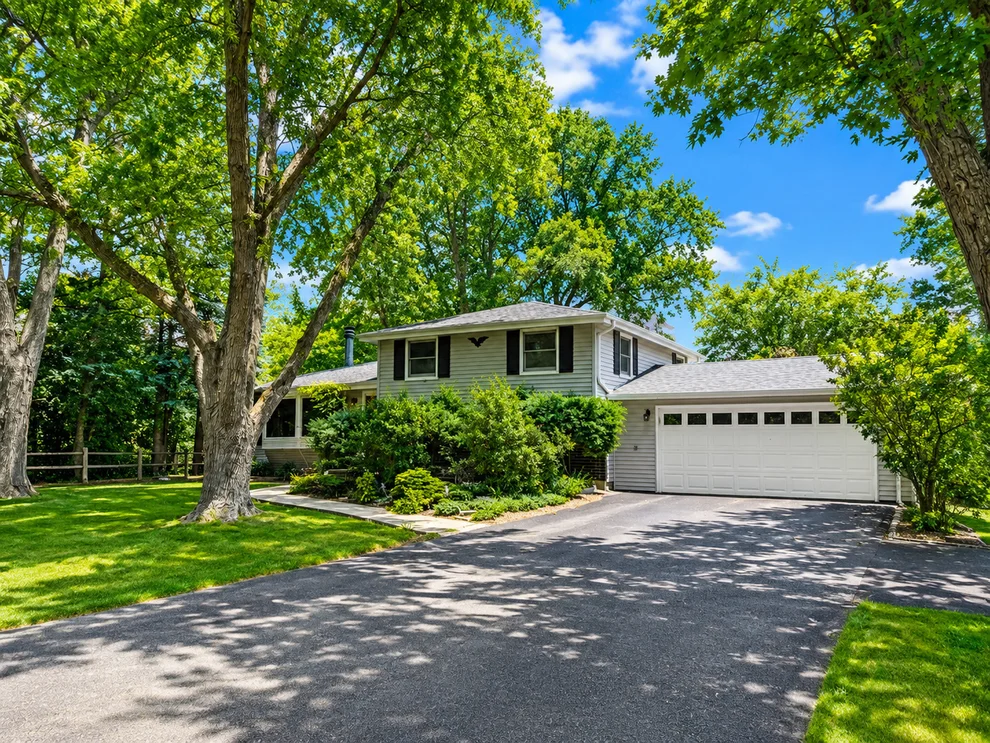 Unit for sale at 8 E Rollins Road, Round Lake Beach, IL 60073