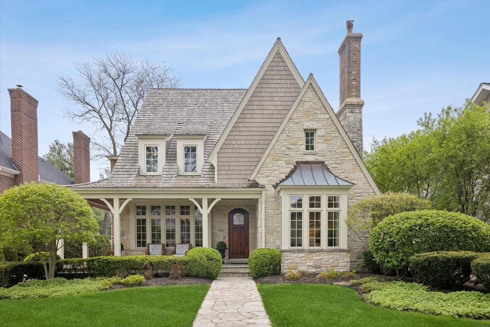 Unit for sale at 729 S Lincoln Street, Hinsdale, IL 60521