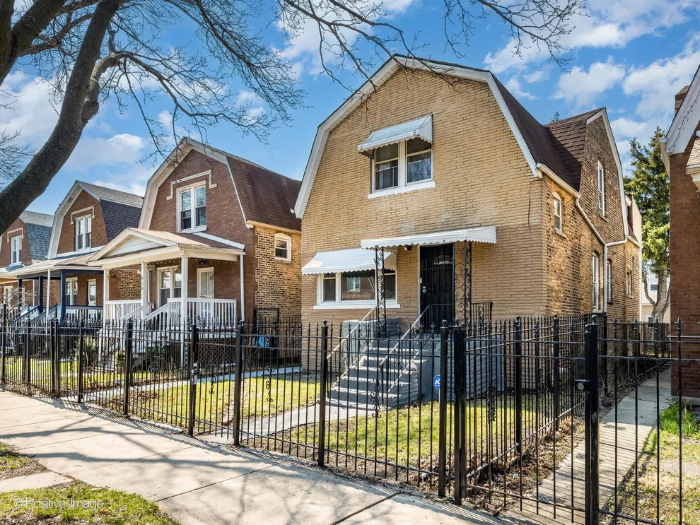 Unit for sale at 920 N Kedvale Avenue, Chicago, IL 60651