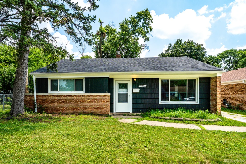 Unit for sale at 17555 Howe Avenue, Homewood, IL 60430