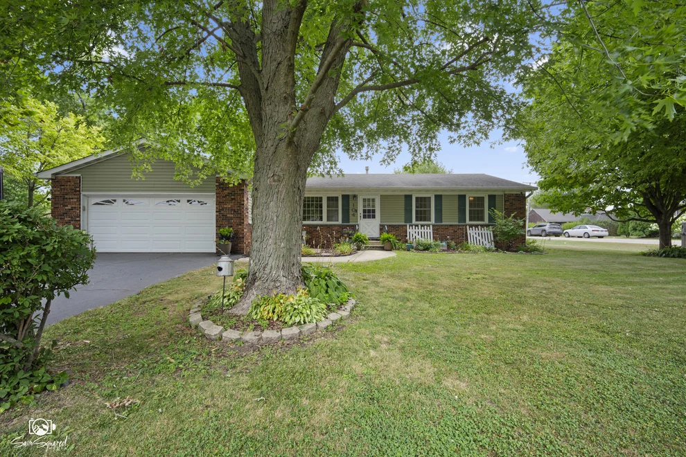 Unit for sale at 104 S Grundy Street, Gardner, IL 60424