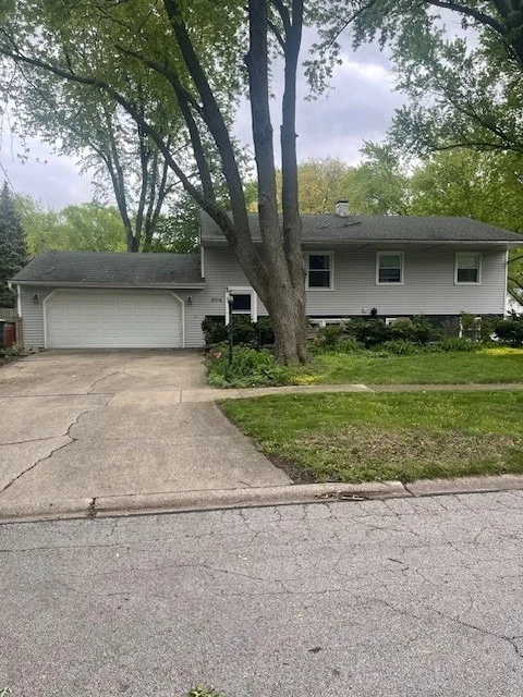 Unit for sale at 804 ELIZABETH Street, Batavia, IL 60510